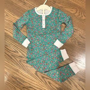 Roller Rabbit Kids Pajama Set - 4T NWOT